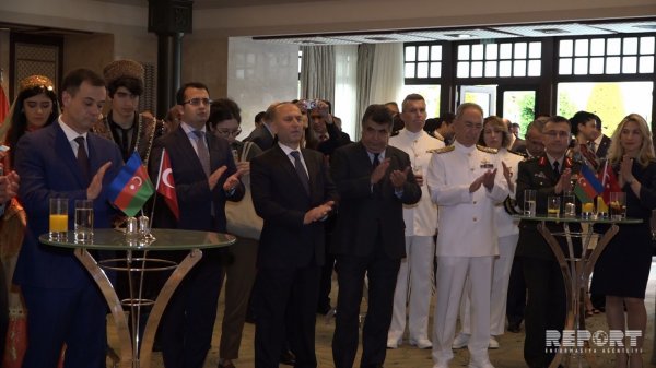 İstanbulda 28 May - Respublika Günü münasibəti ilə təntənəli mərasim keçirilib