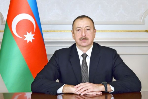 Prezident İlham Əliyev qadın voleybolçulardan ibarət Azərbaycan milli komandasını qəbul edib