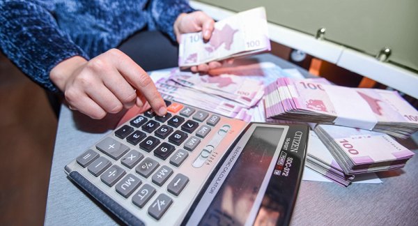 Azərbaycanda əhalinin banklara olan borcu AÇIQLANDI - 7 milyard manat
