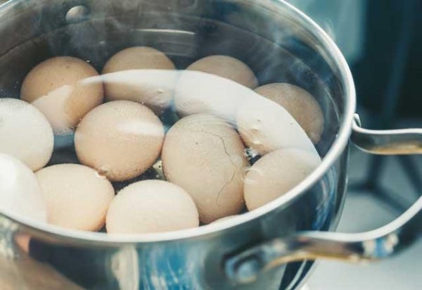 Yumurtanı belə yeməyin... - XƏBƏRDARLIQ (FOTOLAR)