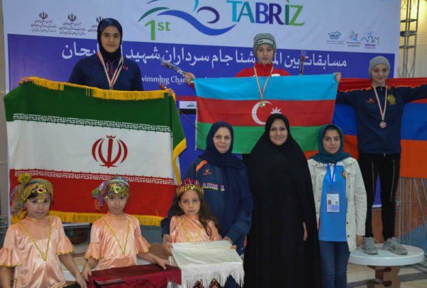 Sumqayıtlı idmançı 3 qızıl və 2 gümüş medal qazandı: İran mediası üzgüçümüzdən yazır - FOTOLAR