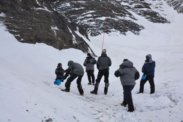 Alpinistlərin axtarışı bu gün də nəticəsiz qaldı - FOTO