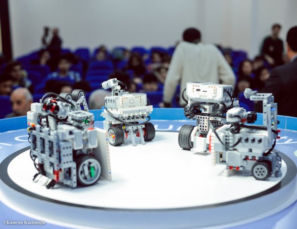 Robototexnika olimpiadasının final yarışları keçirilib
