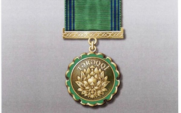 Prezident sumqayıtlı müəllimi “Tərəqqi” medalı ilə təltif etdi - FOTO