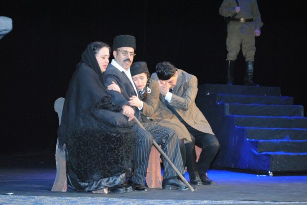 Sumqayıt teatrından növbəti premyera - FOTOLAR