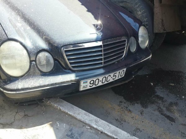 Sumqayıtda dəhşətli qəza - Minik avtomobili "Kamaz"ın altında qaldı (FOTOLAR) 