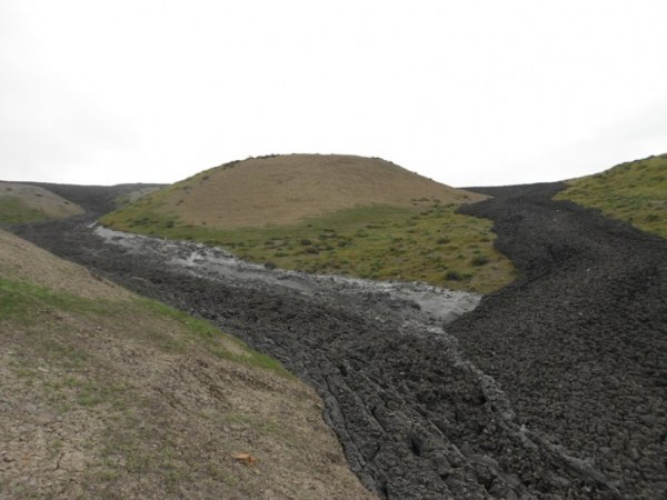 Dünyanın ən nəhəng palçıq vulkanı 30 ildən yenidən püskürdü - BAKIDA