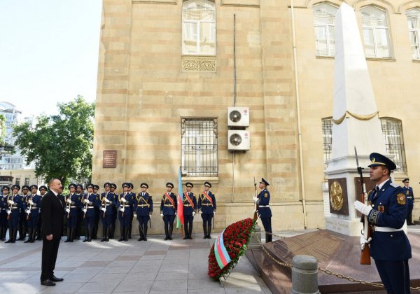 Prezident Azərbaycan Xalq Cümhuriyyətinin şərəfinə ucaldılmış abidəni ziyarət etdi -FOTO