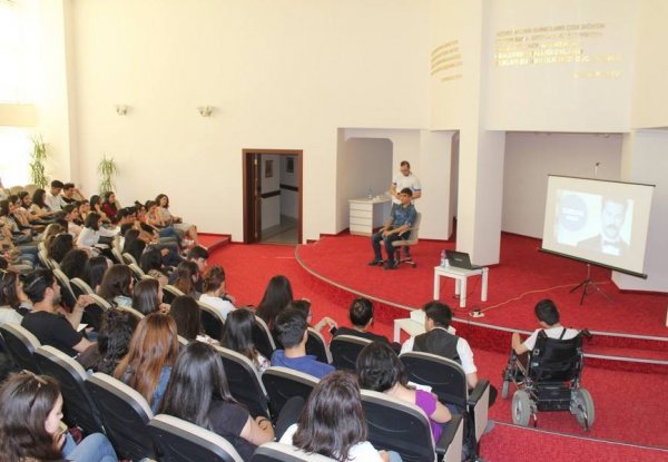  Sumqayıtda “Karyera, reallıq və beyin” mövzusunda təlim keçirilib - FOTO 