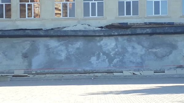 Sumqayıtda universitet binası uçdu: xəsarət alan varmı? - FOTO