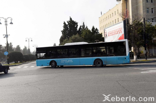 Sumqayıtda 7 nömrəli marşrut avtobusu qəza törətdi - yaralılar var