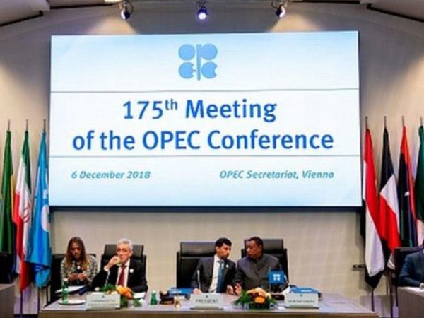 OPEC neft hasilatını azaltmağa razılaşıb