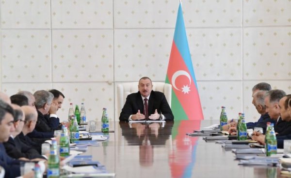  İlham Əliyev: “İqtisadiyyatın yeni inkişaf strategiyası hazırlanır”