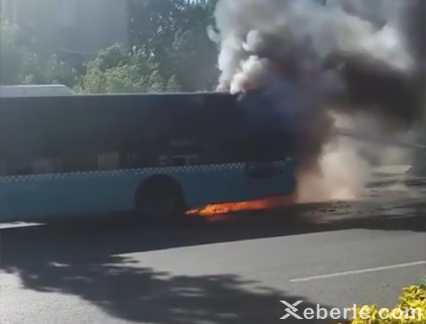 Sumqayıtda 7 nömrəli marşrut avtobusu belə yandı -VİDEO