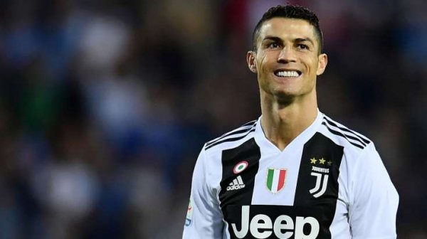 Ronaldo birlikdə oynamaq istədiyi futbolçunun adını açıqladı