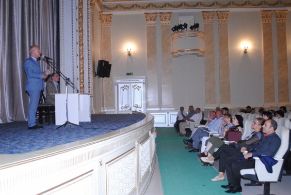 Sumqayıt Dövlət Dram Teatrı yeni teatr mövsümünə start verib - FOTO