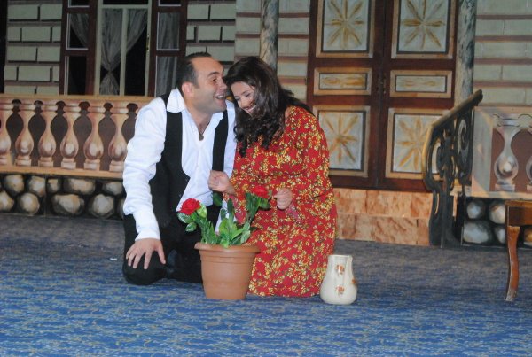“Solğun çiçəklər” Sumqayıt Dövlət Dram Teatrının səhnəsində - FOTO
