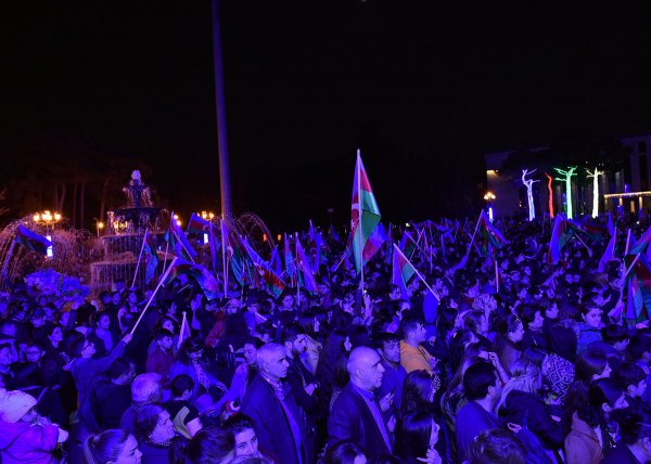 Sumqayıtda möhtəşəm açıq hava konserti təşkil edilib – FOTOLAR