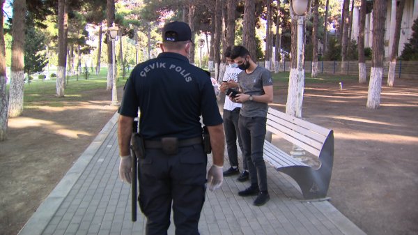 Polis Abşeronda reyd keçirdi, 380 nəfər barəsində inzibati protokol tərtib edildi -FOTOLAR