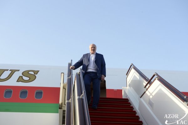 Lukaşenko Bakıya gəldi - Fotolar