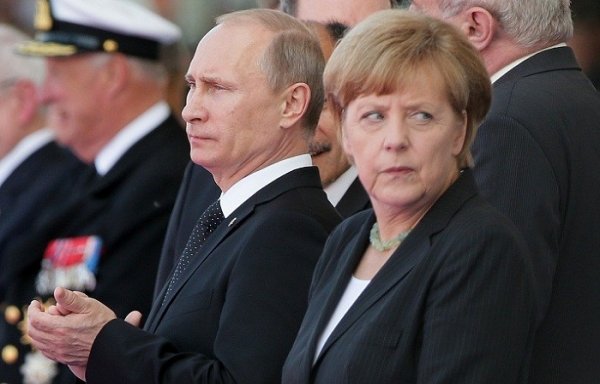 Putin Merkel üçün darıxacağını etiraf etdi