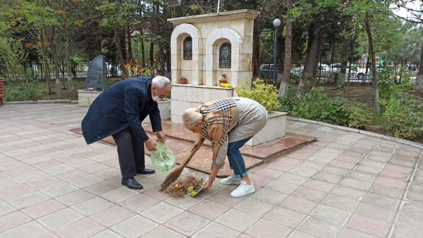 Sumqayıtda baxımsız şəhid komplekslərində abadlıq işləri aparılır - FOTOLAR