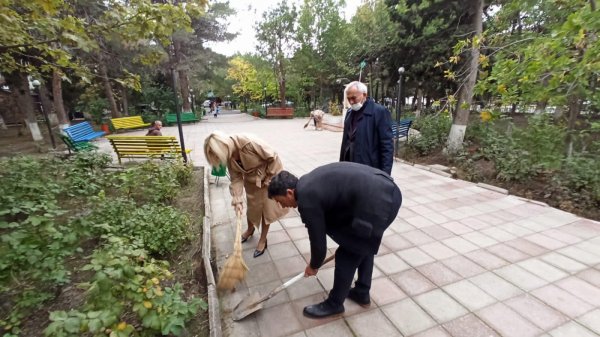 Sumqayıtda baxımsız şəhid komplekslərində abadlıq işləri aparılır - FOTOLAR