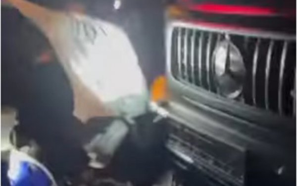 “Gelandewagen”lə PPX maşını toqquşdu, polis yaralandı - Video