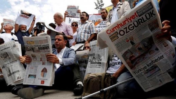 2021-ci ildə həbs olunan jurnalistlərin sayı açıqlandı
