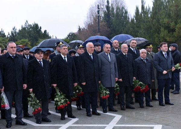 Ümummilli lider Heydər Əliyev Sumqayıtda anıldı – FOTOLAR