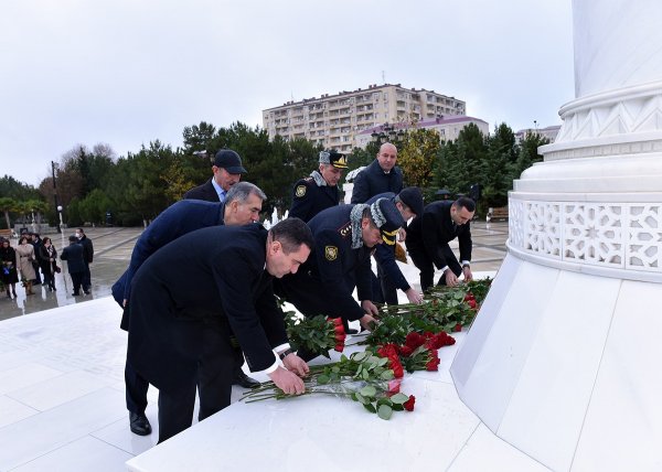 Ümummilli lider Heydər Əliyev Sumqayıtda anıldı – FOTOLAR