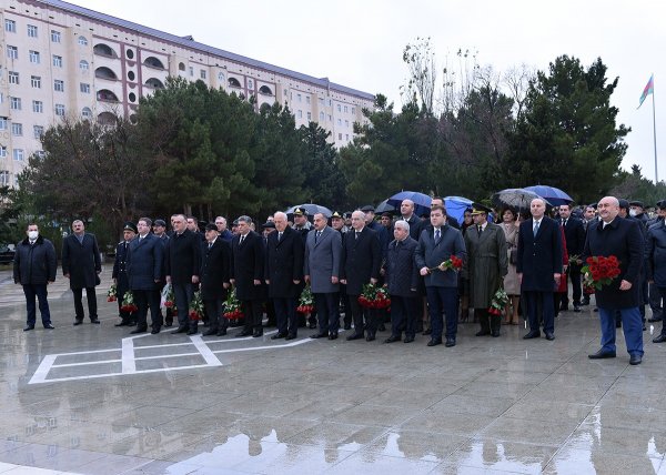 Ümummilli lider Heydər Əliyev Sumqayıtda anıldı – FOTOLAR