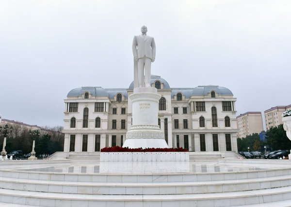 Ümummilli lider Heydər Əliyev Sumqayıtda anıldı – FOTOLAR