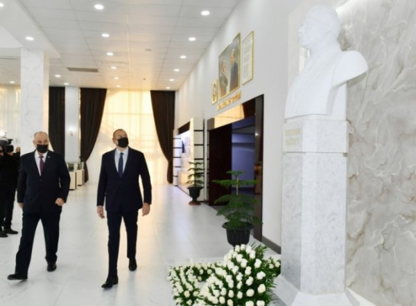 Prezident AZƏRTAC-ın yeni binasında - FOTOLAR