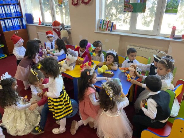 Sumqayıtda “Oyuncağını bağışla” adlı sosial aksiya çərçivəsində uşaqlara oyuncaqlar paylanılıb - FOTOLAR