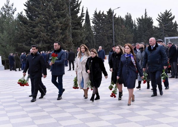 Sumqayıtda Xocalı soyqırımı qurbanlarının xatirəsi anılıb- FOTOLAR