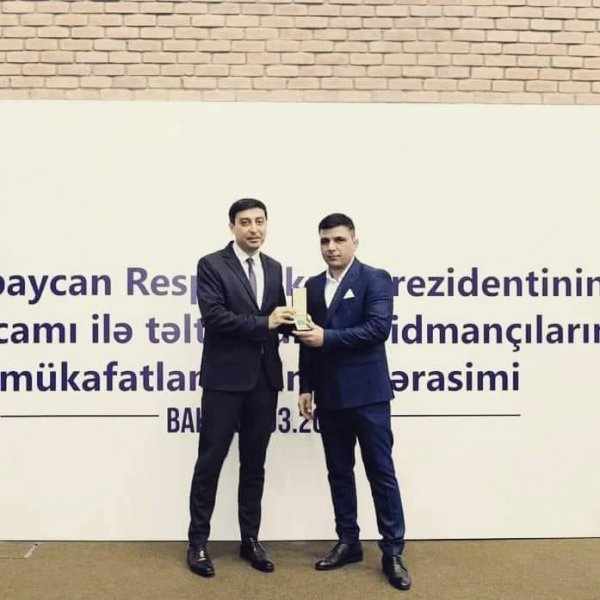 Sumqayıtlı məşqçiyə "Tərəqqi" medalı verilib - FOTO