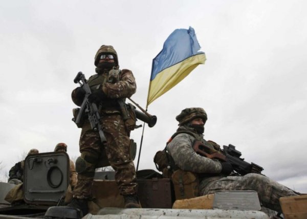 Ukrayna ordusu bir yaşayış məntəqəsini ruslardan AZAD ETDİ