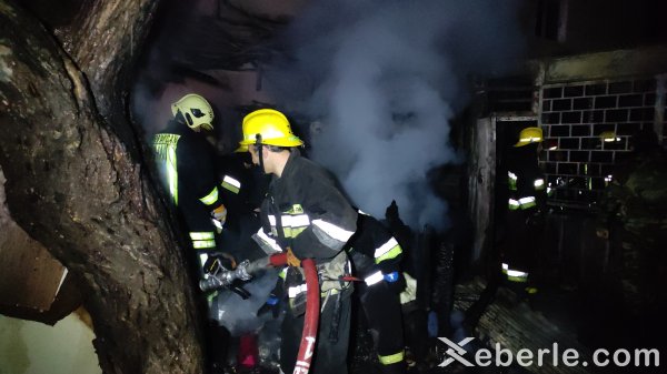 Sumqayıtda köşk yandı - VİDEO(FOTO)