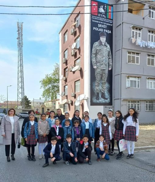 Sumqayıtda kitabxana əməkdaşları Polad Həşimovun anasını ziyarət etdilər -FOTO