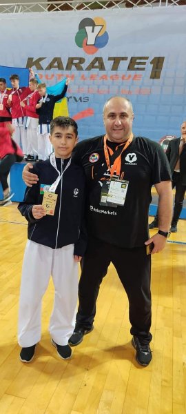 Sumqayıtlı karateçi beynəlxalq turnirdə qızıl medal qazandı - FOTO
