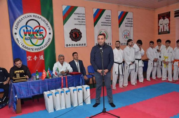 Milli Karate Federasiyasının prezidenti Yaşar Bəşirov Sumqayıtda karateçilərlə görüş keçirib -FOTOLAR
