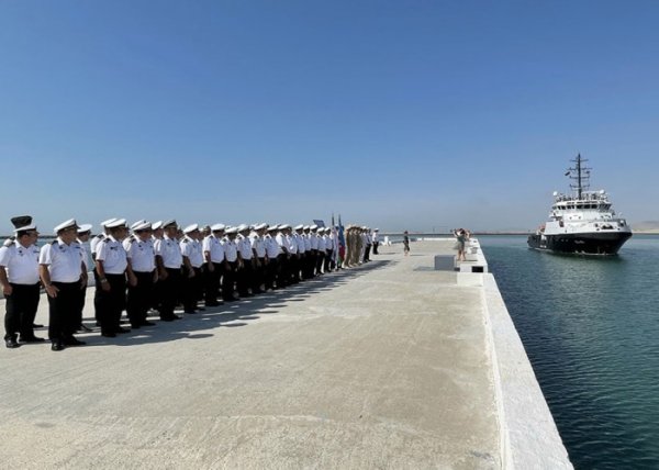 Rusiyanın hərbi gəmiləri Bakıya gəldi