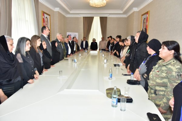 "Şəhid ailələri və qazilərin hüquqi təminatı" layihəsi çərçivəsində maarifləndirmə tədbiri təşkil olundu - FOTOLAR