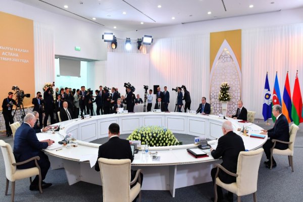 İlham Əliyev MDB Dövlət Başçıları Şurasının iclasında iştirak edir