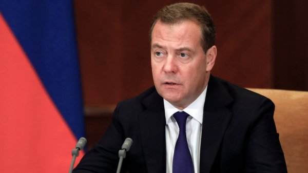 "İsrail Ukraynanı silahla təmin edəcək" - Medvedev