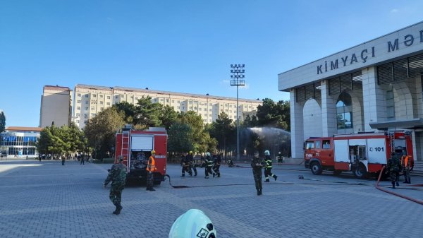 Sumqayıt Mədəniyyət sarayında yanğın təlimi - Fotolar