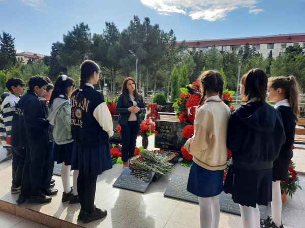 Sumqayıtda şəhid ailəsi ilə görüş keçirilib - FOTOLAR