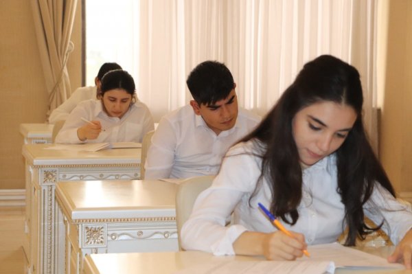 Sumqayıtda Konstitusiya gününə həsr edilmiş test müsabiqəsi keçirilib - FOTO