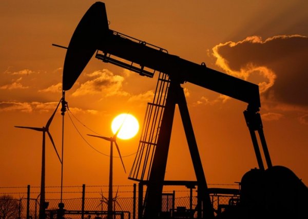 Rusiya neftinin qiyməti 44 dollardan aşağı düşdü